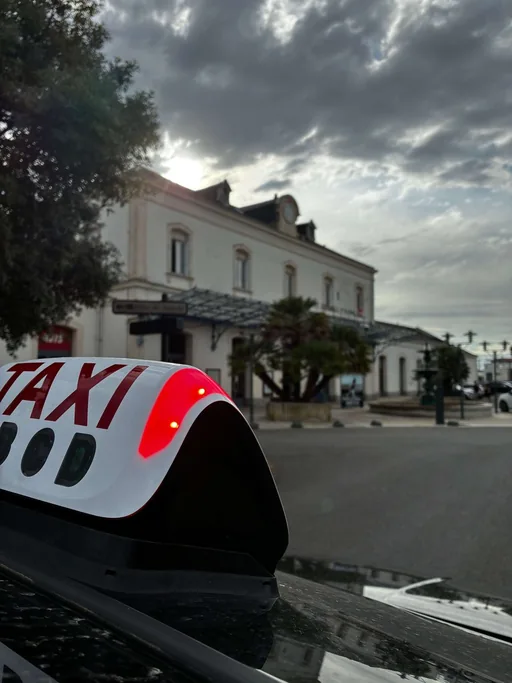 Lumineux TAXI sur le Škoda Enyaq LC TAXI aux Sables-d'Olonne